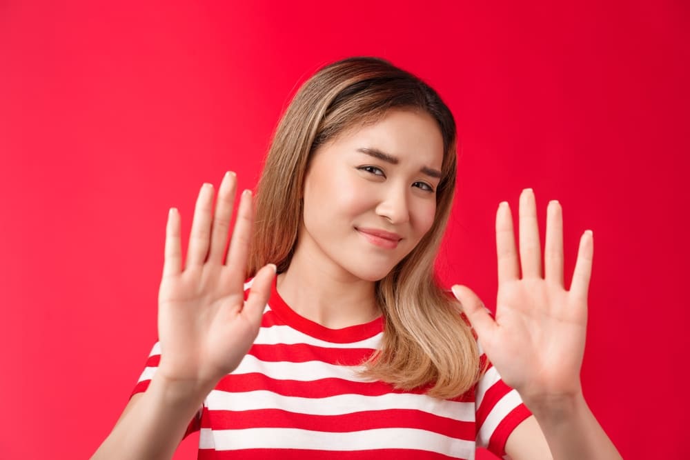 หนึ่งในศิลปะของการปฏิเสธ คือการใช้ภาษากายเข้าช่วย